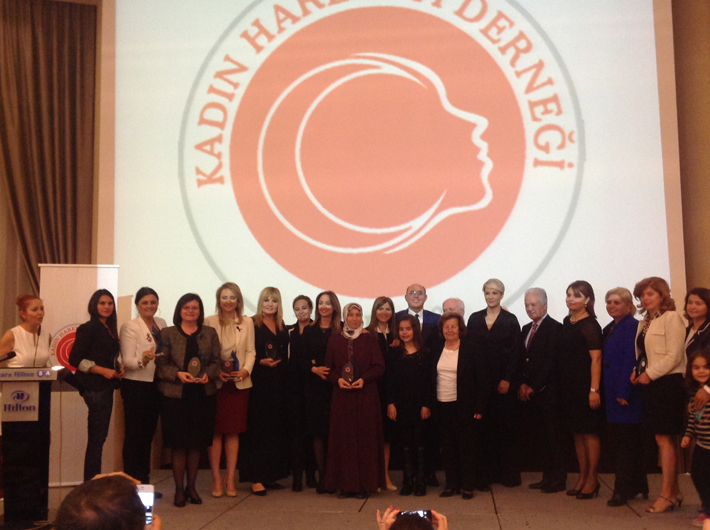 Elif Loğoğlu, Kadın Hareketi Derneği, Yılın Başarılı Kadını, Anneler Günü, Ankara Barosu Başkanı Sema Aksoy